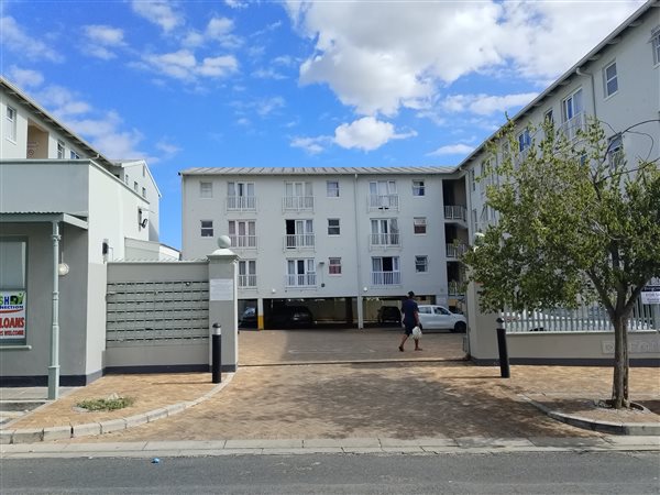 1 Bedroom Flat 1 Bedroom Flat