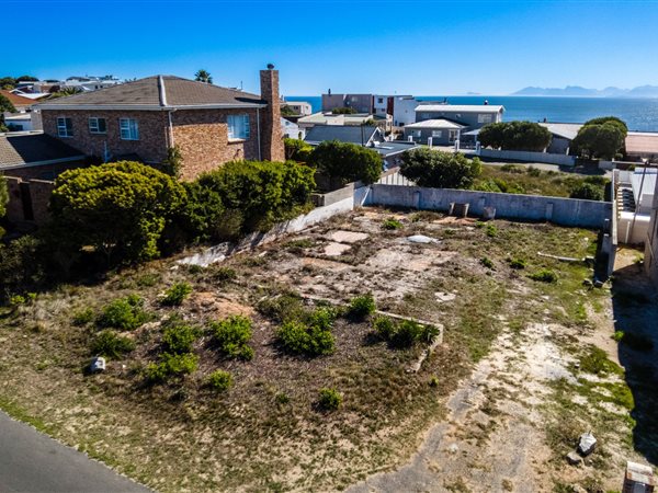 593 m² Land 593 m² Land