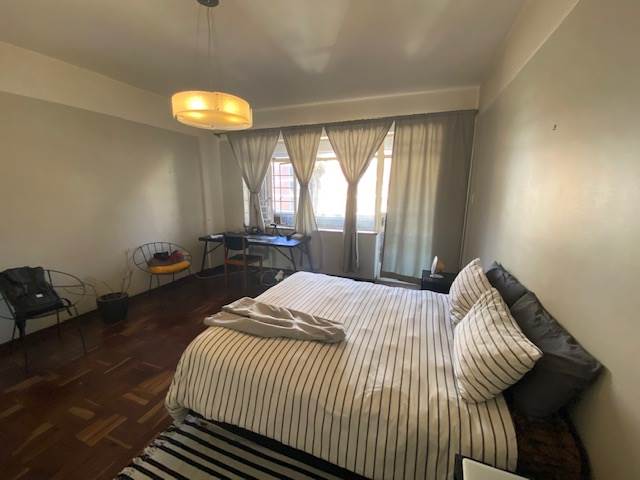 1 Bed Apartment in Parktown photo number 13