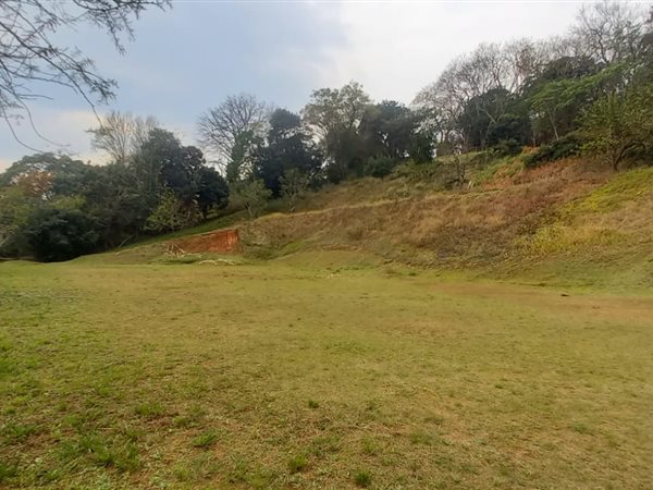 2.4 ha Land available in Everton