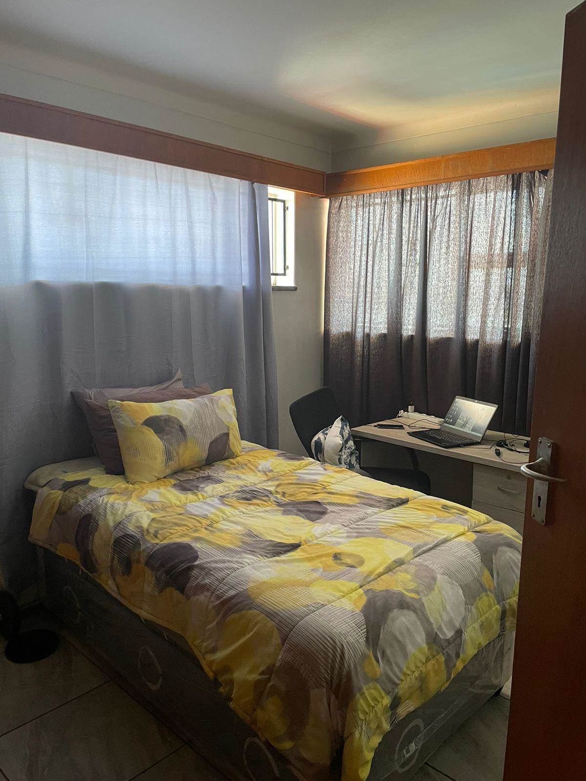 2 Bed House in Krugersdorp Central photo number 17
