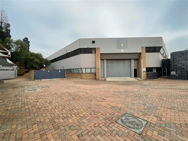 2 796  m² Industrial space