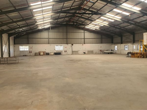 1 500  m² Industrial space