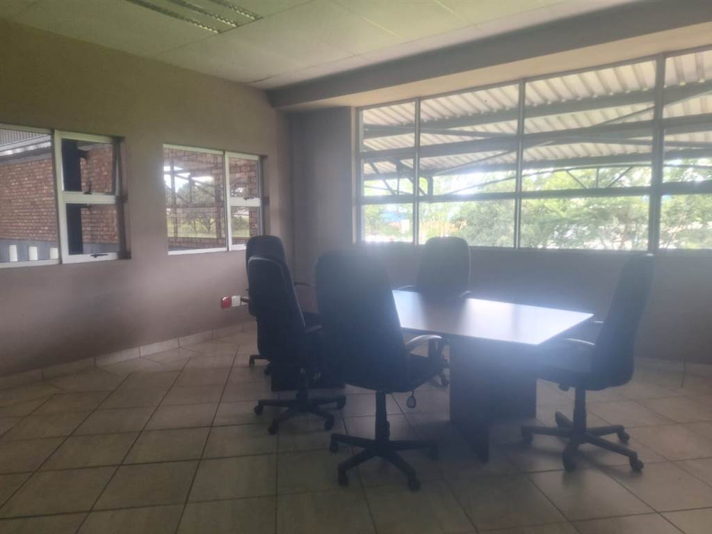 1500  m² Industrial space in Nelspruit Central photo number 17