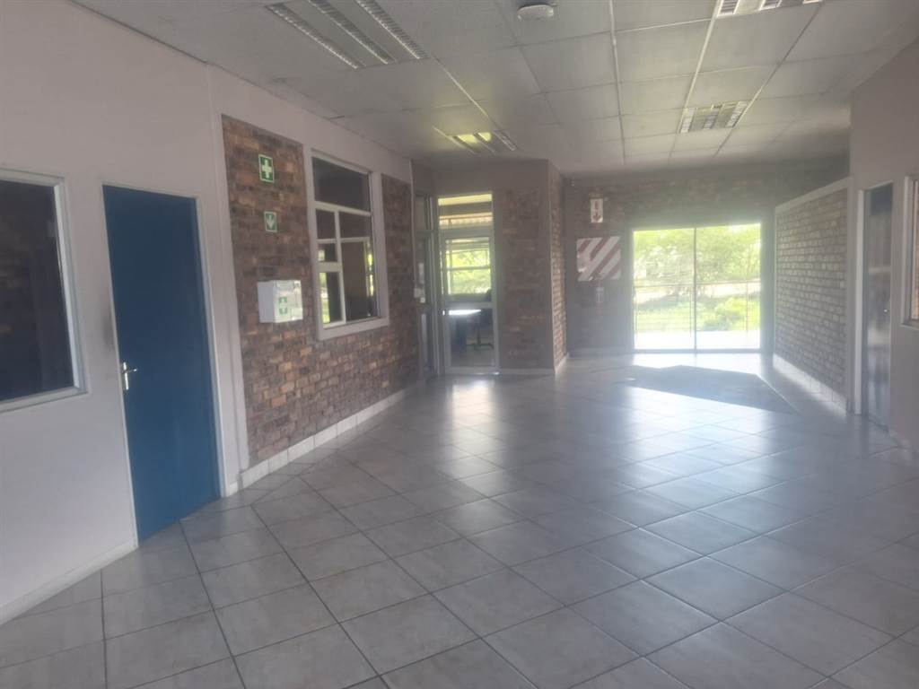 1500  m² Industrial space in Nelspruit Central photo number 12