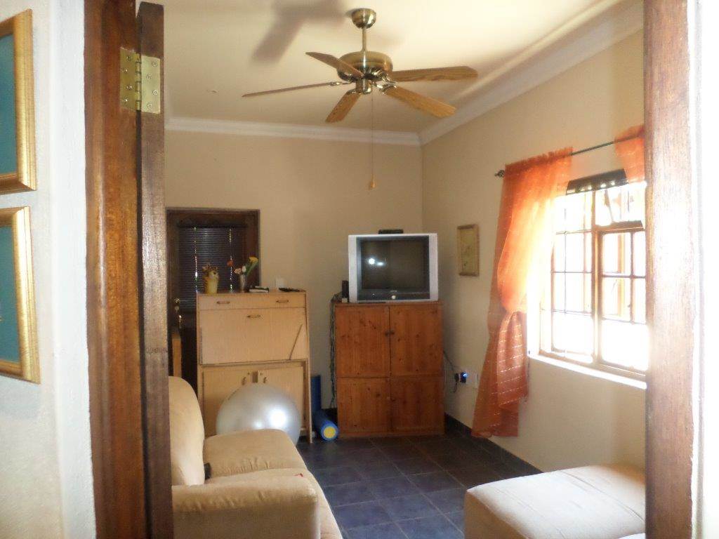 4 Bed House in Tzaneen photo number 18