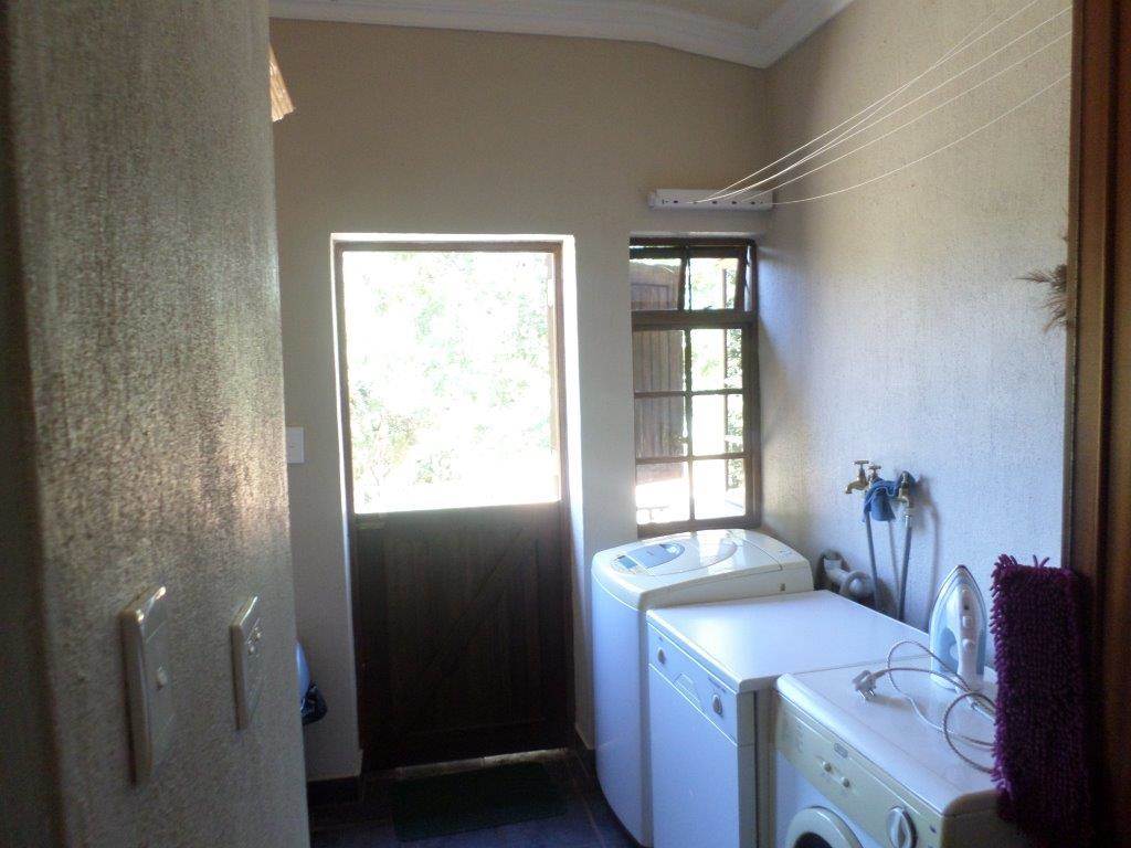 4 Bed House in Tzaneen photo number 17