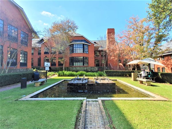 339  m² Office Space in Bryanston