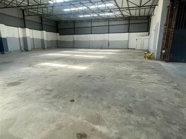 750  m² Commercial space in Phoenix Industrial