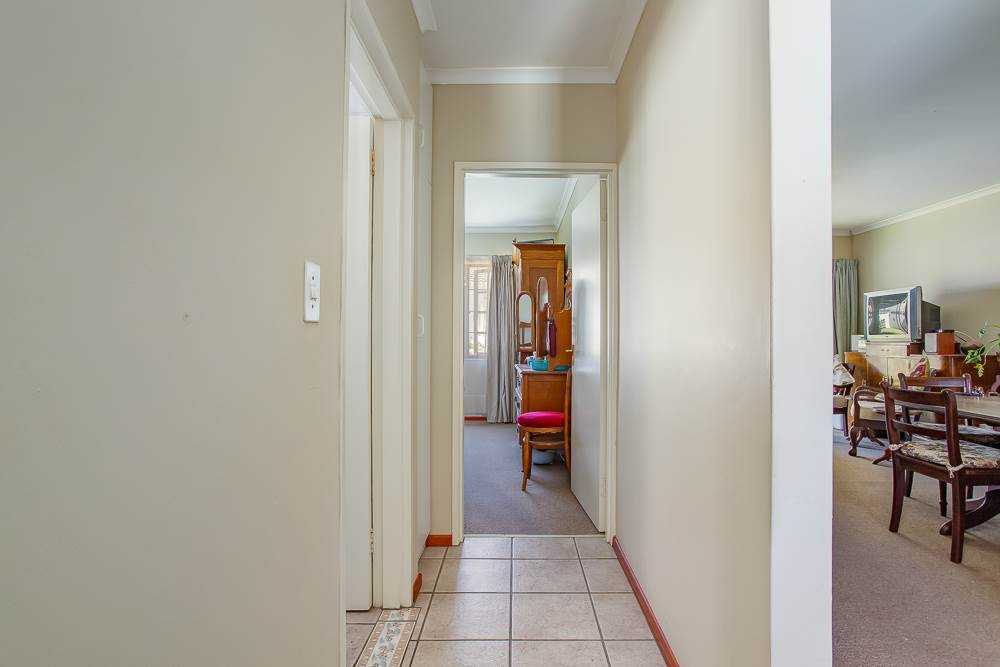 2 Bed House in Northern Paarl photo number 8