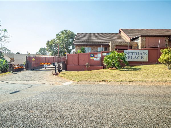 2 Bedroom Townhouse 2 Bedroom Townhouse