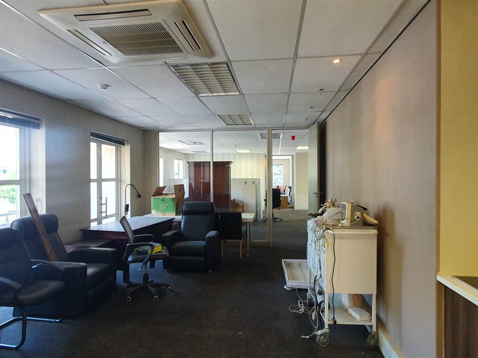 239  m² Commercial space in Bryanston photo number 3