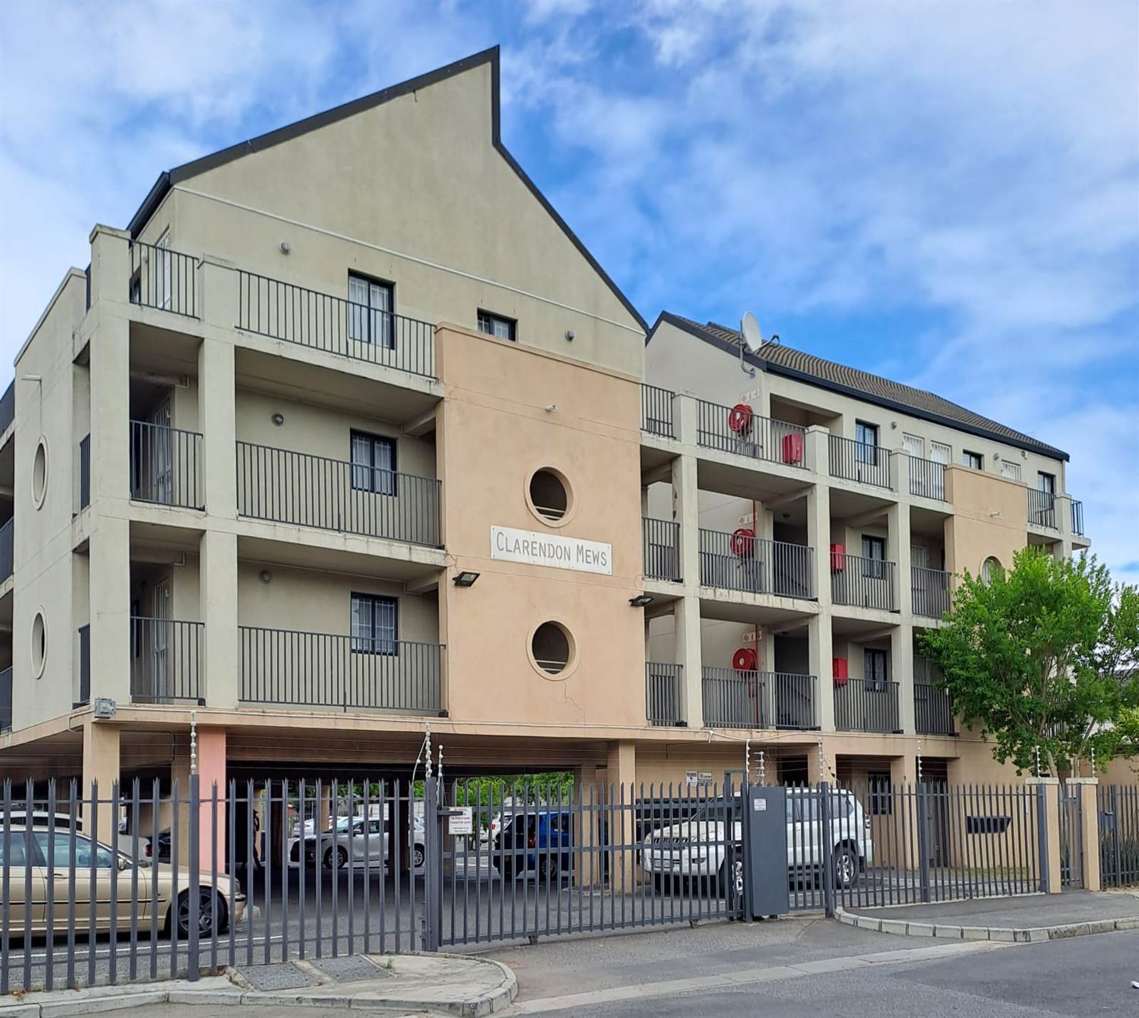 1 Bed Apartment in Parow photo number 1