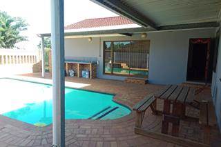 4 Bed House in Empangeni Central photo number 2