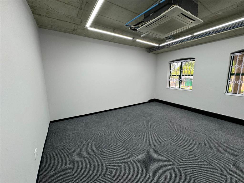 35  m² Commercial space in Sunninghill photo number 13