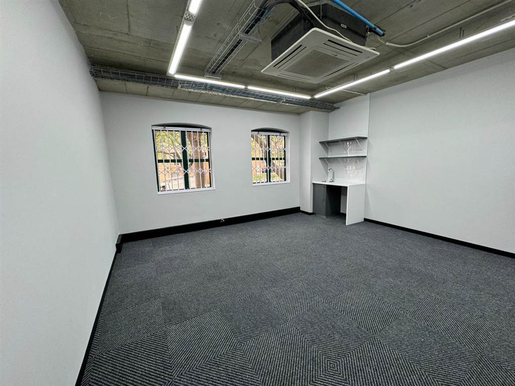 35  m² Commercial space in Sunninghill photo number 8