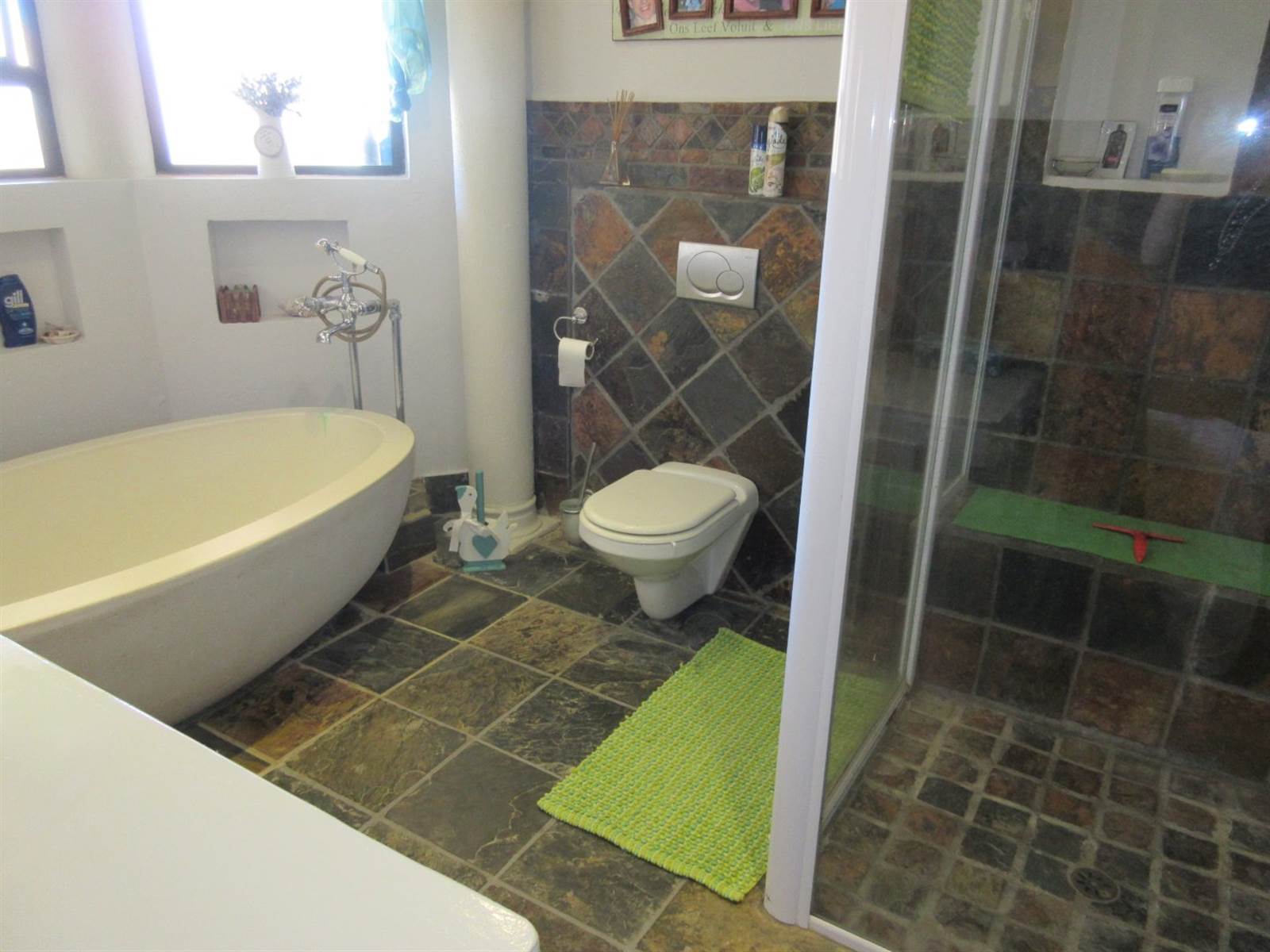 4 Bed House in Stilbaai photo number 18