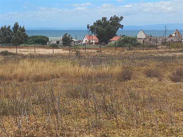 286 m² Land available in St Helena Views