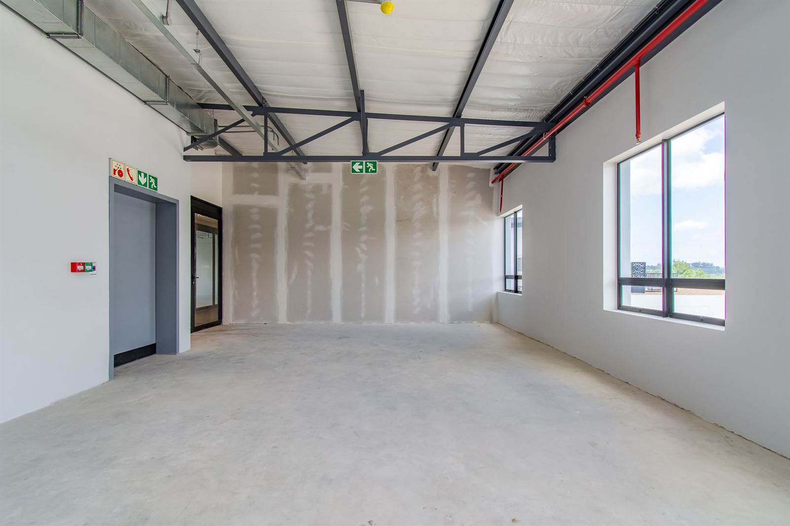 279  m² Office Space in Stellenbosch Central photo number 4
