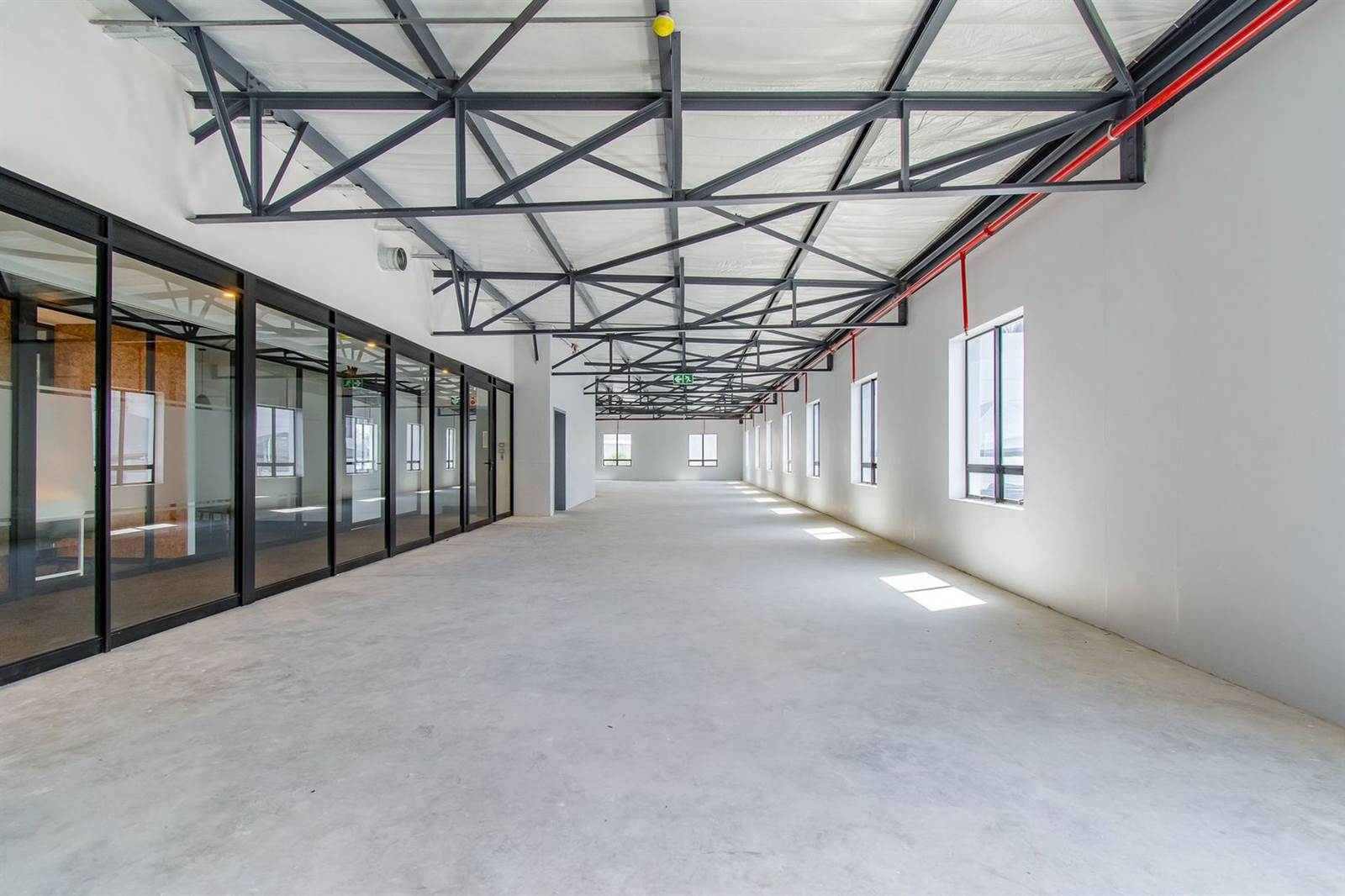 279  m² Office Space in Stellenbosch Central photo number 14