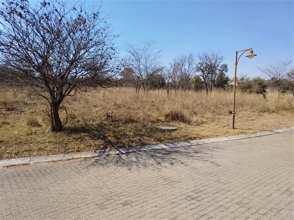 1 155 m² Land