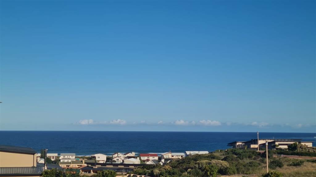 687 m² Land available in Stilbaai photo number 1