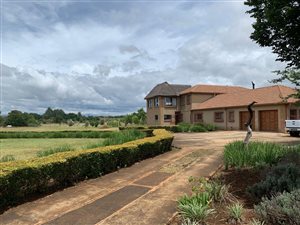 10.1 ha Farm in Kameeldrift West