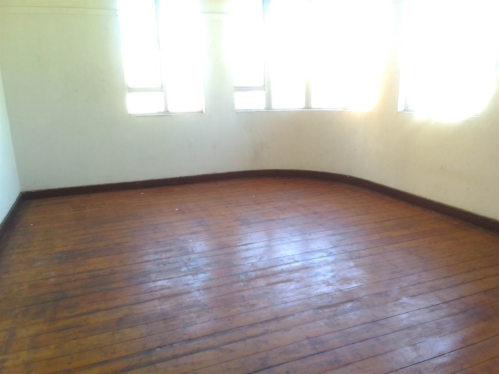 3 Bed Apartment in Durban CBD photo number 6