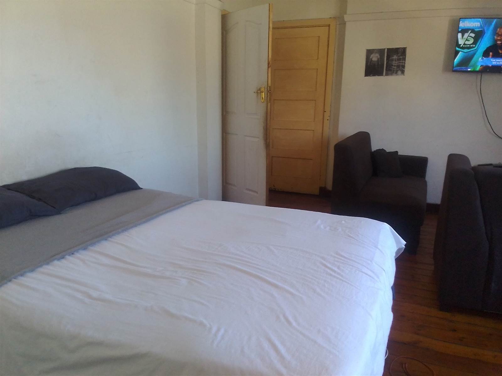 3 Bed Apartment in Durban CBD photo number 3