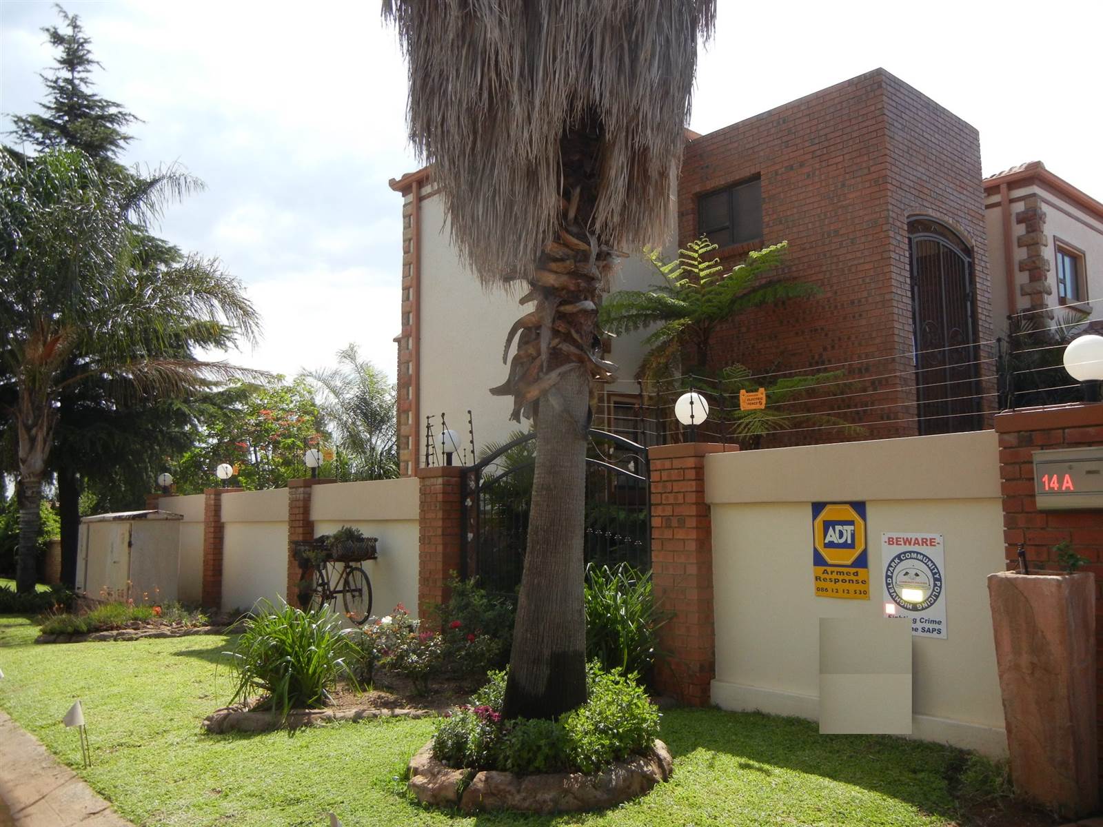3 Bed Townhouse in Highveld Park photo number 2