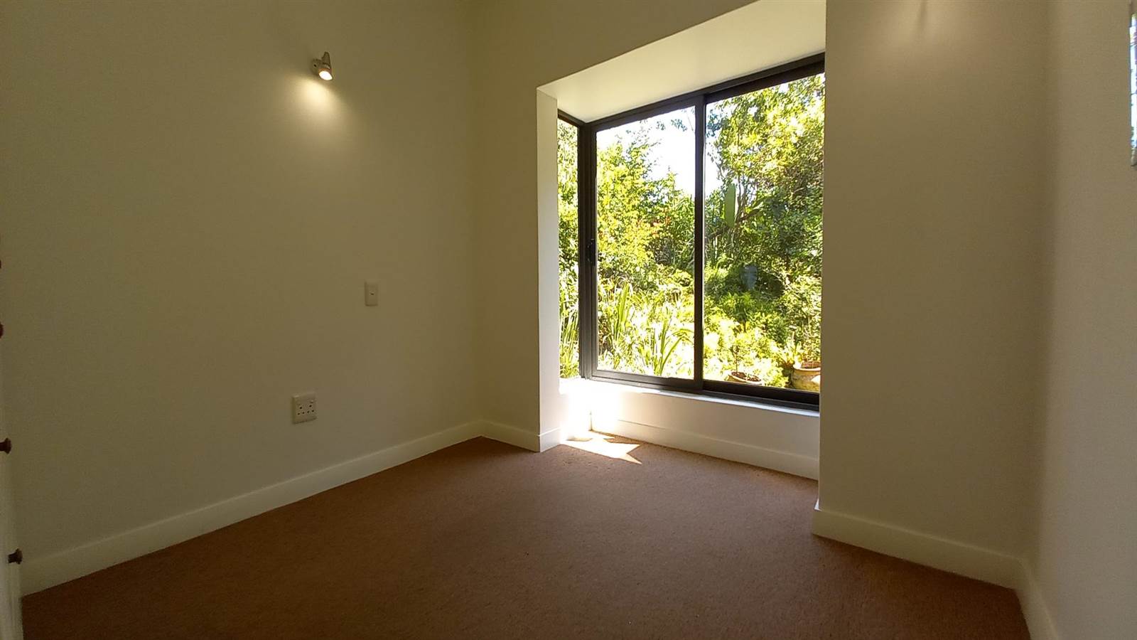 2 Bed Townhouse in Brettenwood Coastal Estate photo number 11