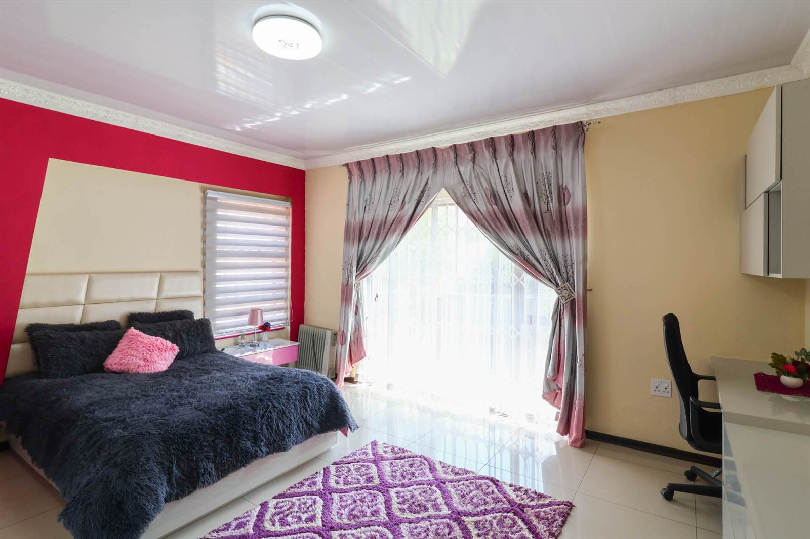 7 Bed House in Lenasia South photo number 5