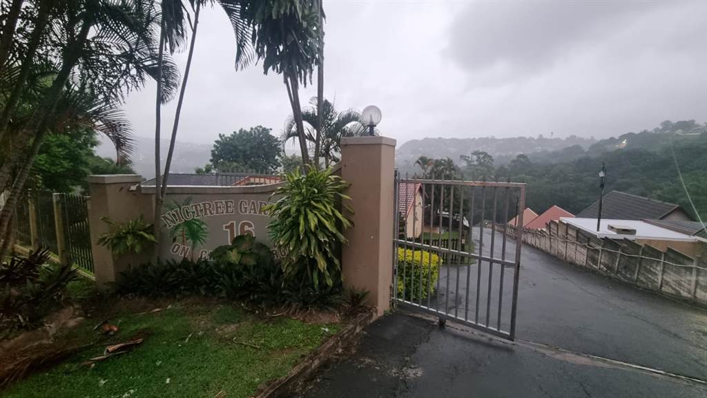 3 Bed Townhouse for sale in T4466139 Private Property