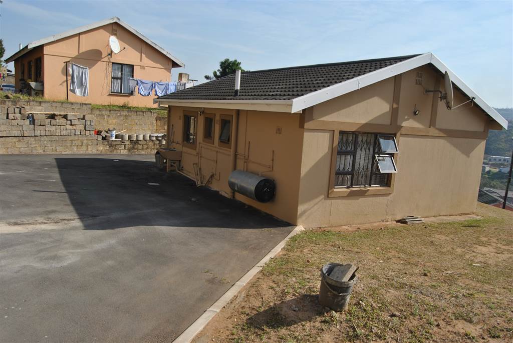 2 Bed House for sale in Lamontville T4710314 Private Property