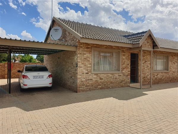 2 Bedroom Townhouse 2 Bedroom Townhouse