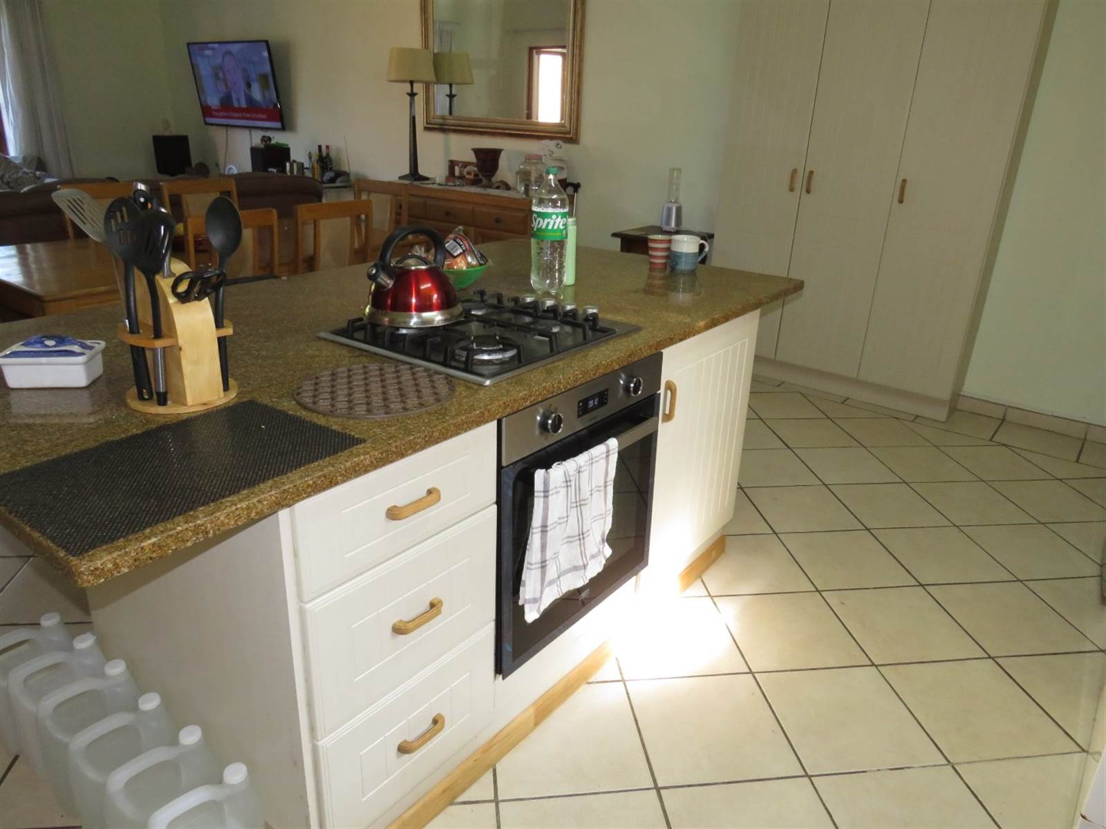 3 Bed Townhouse in Bathurst and Surrounds photo number 9