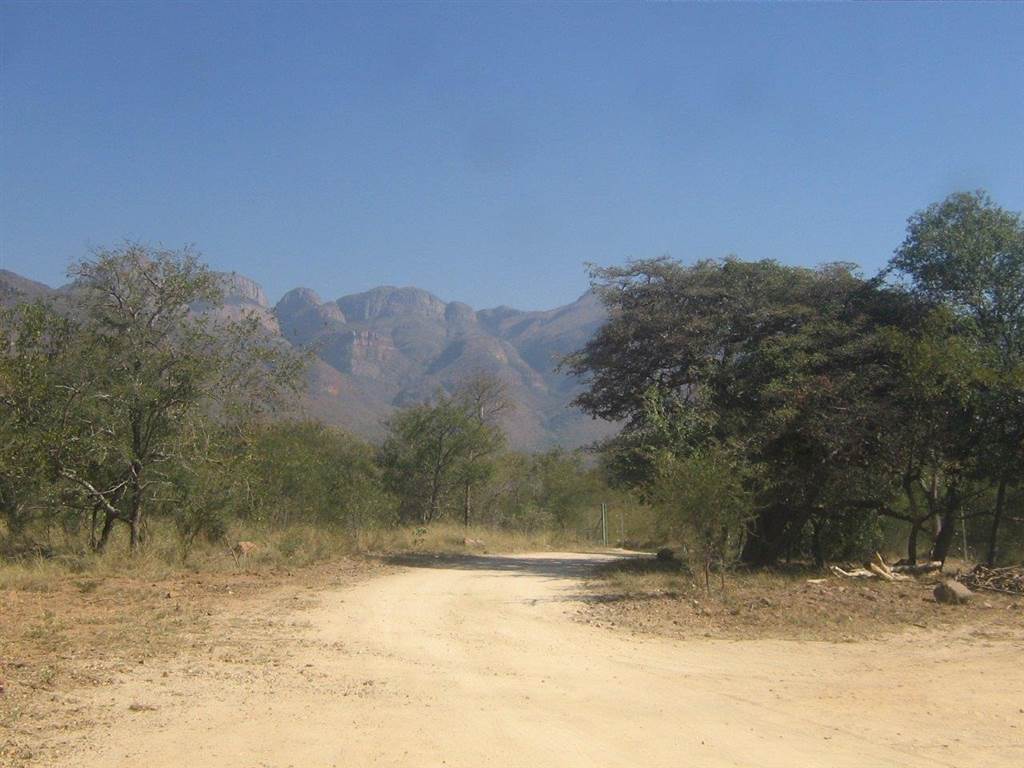 1.4 ha Land available in Hoedspruit photo number 8
