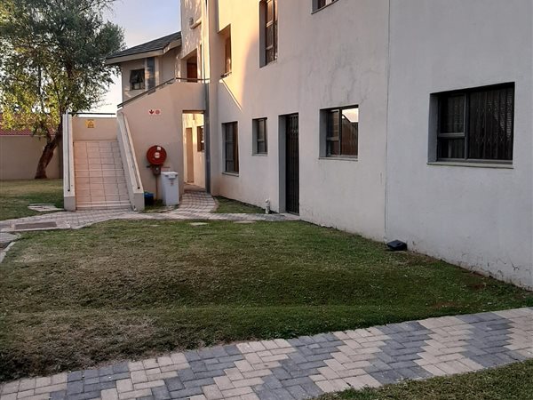 1 Bed Townhouse in Penina Park