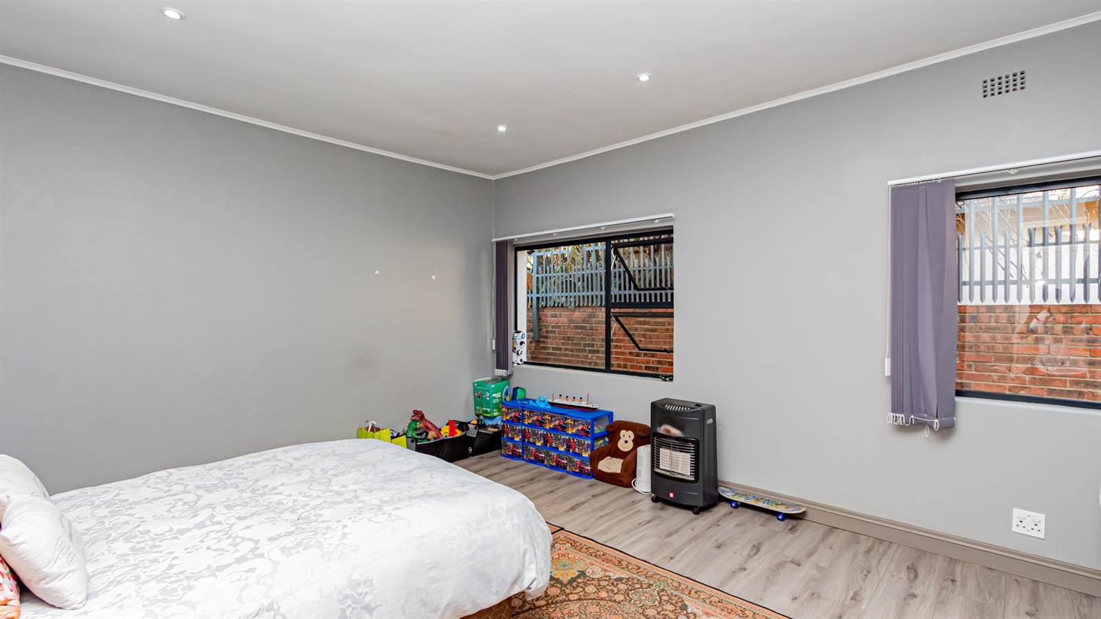4 Bed House in Craighall Park photo number 26