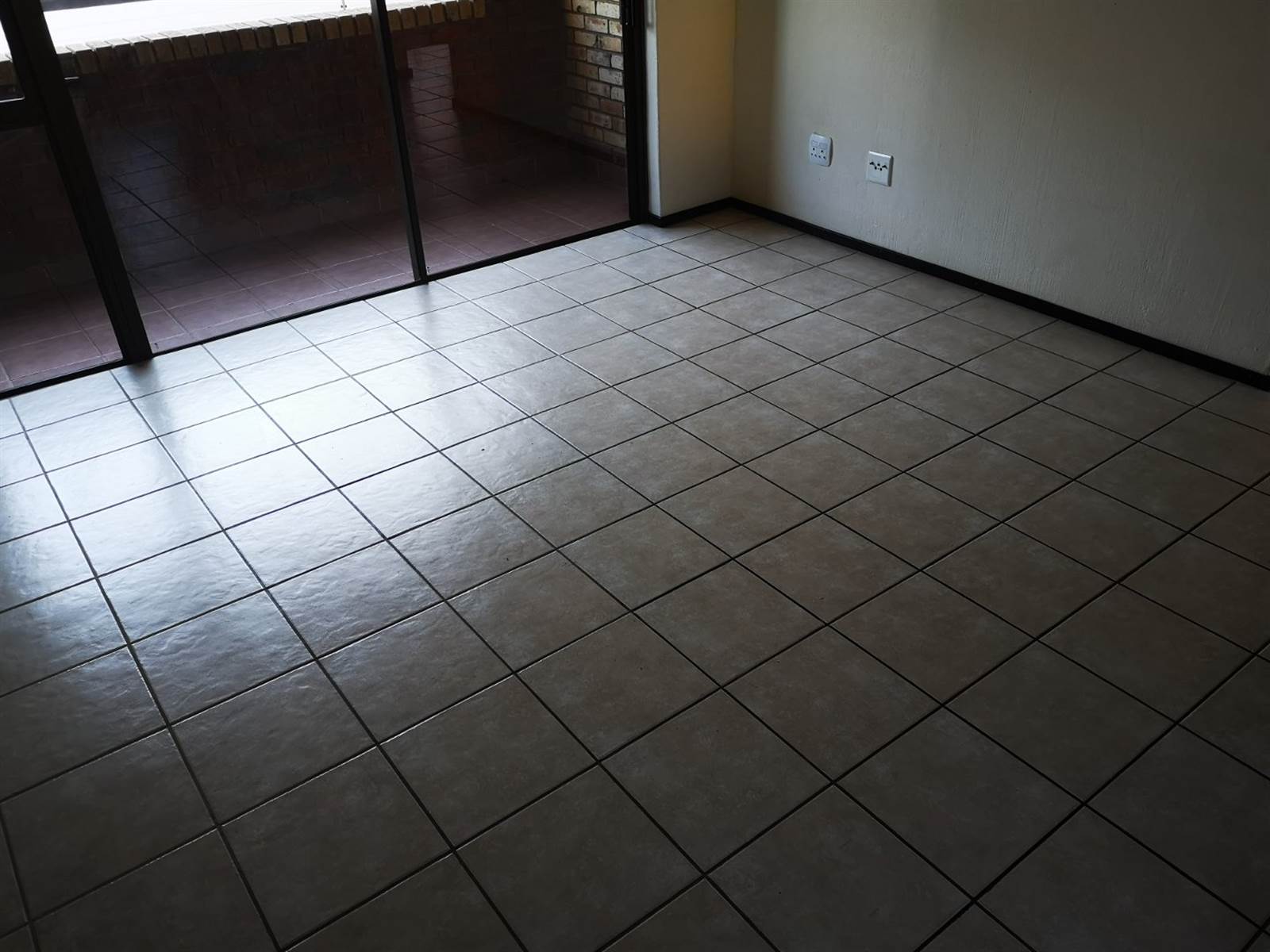 2 Bed Apartment in Randpark Ridge photo number 4