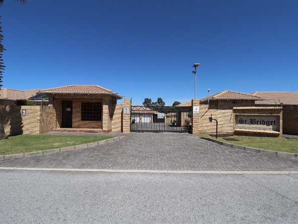 3 Bedroom Townhouse 3 Bedroom Townhouse