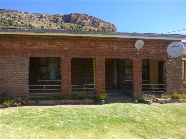 6 Bed House in Lady Grey