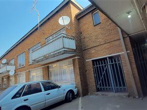 2 Bed Apartment in Vereeniging Central
