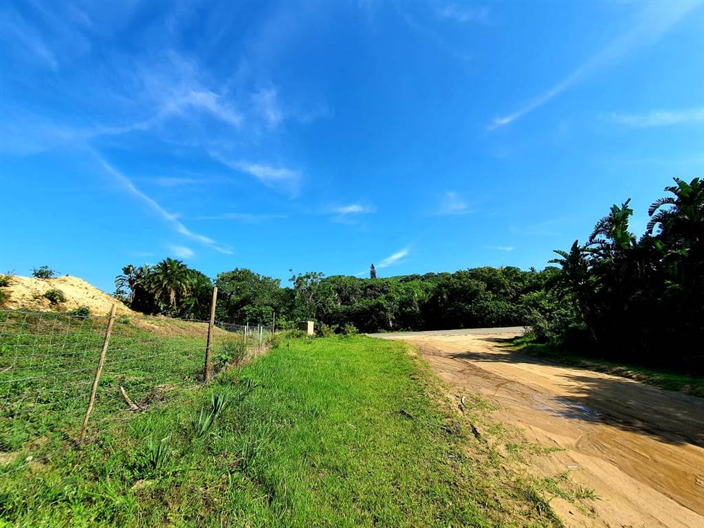 1767 m² Land available in Hibberdene photo number 2