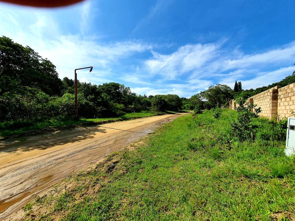 1767 m² Land available in Hibberdene photo number 3