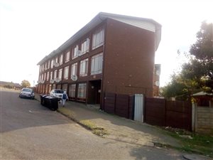 2 Bed Apartment in Elsburg