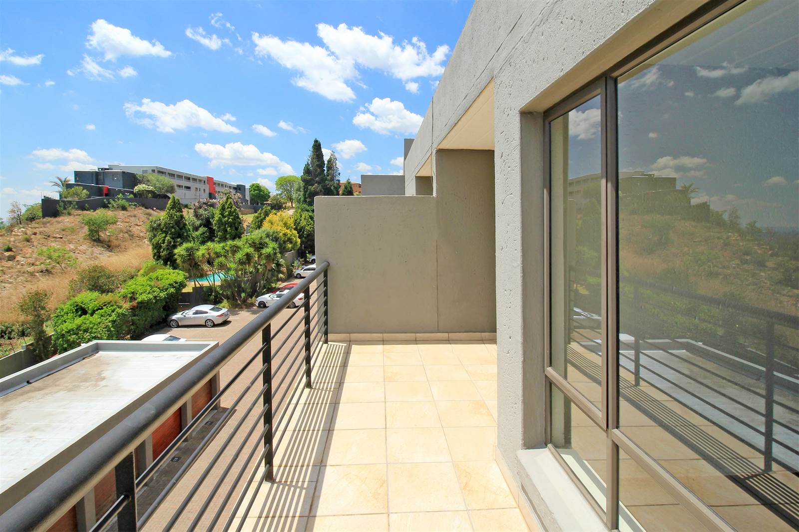 1 Bed Apartment in Northcliff photo number 2