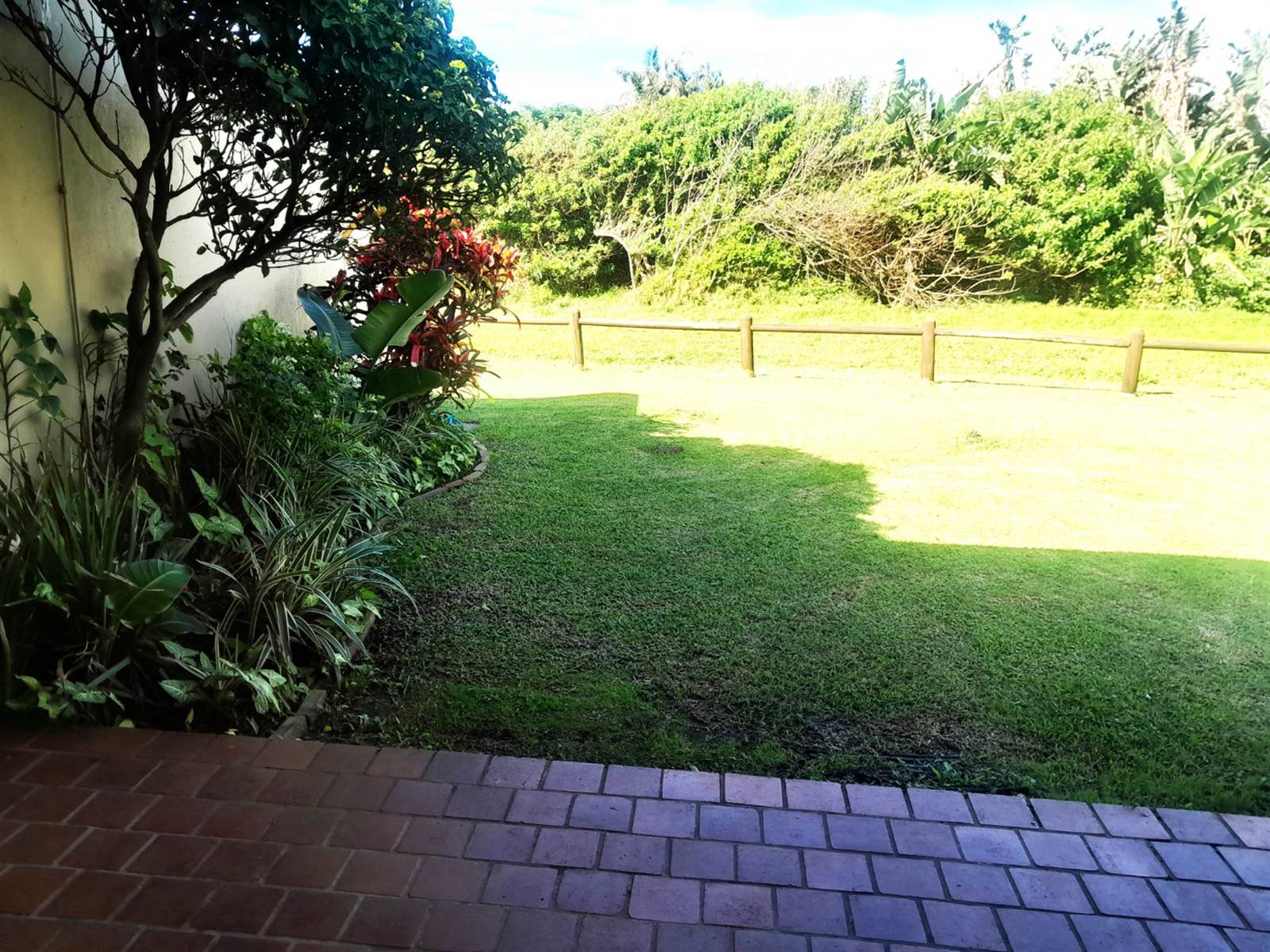 2 Bed Townhouse in Scottburgh South photo number 29