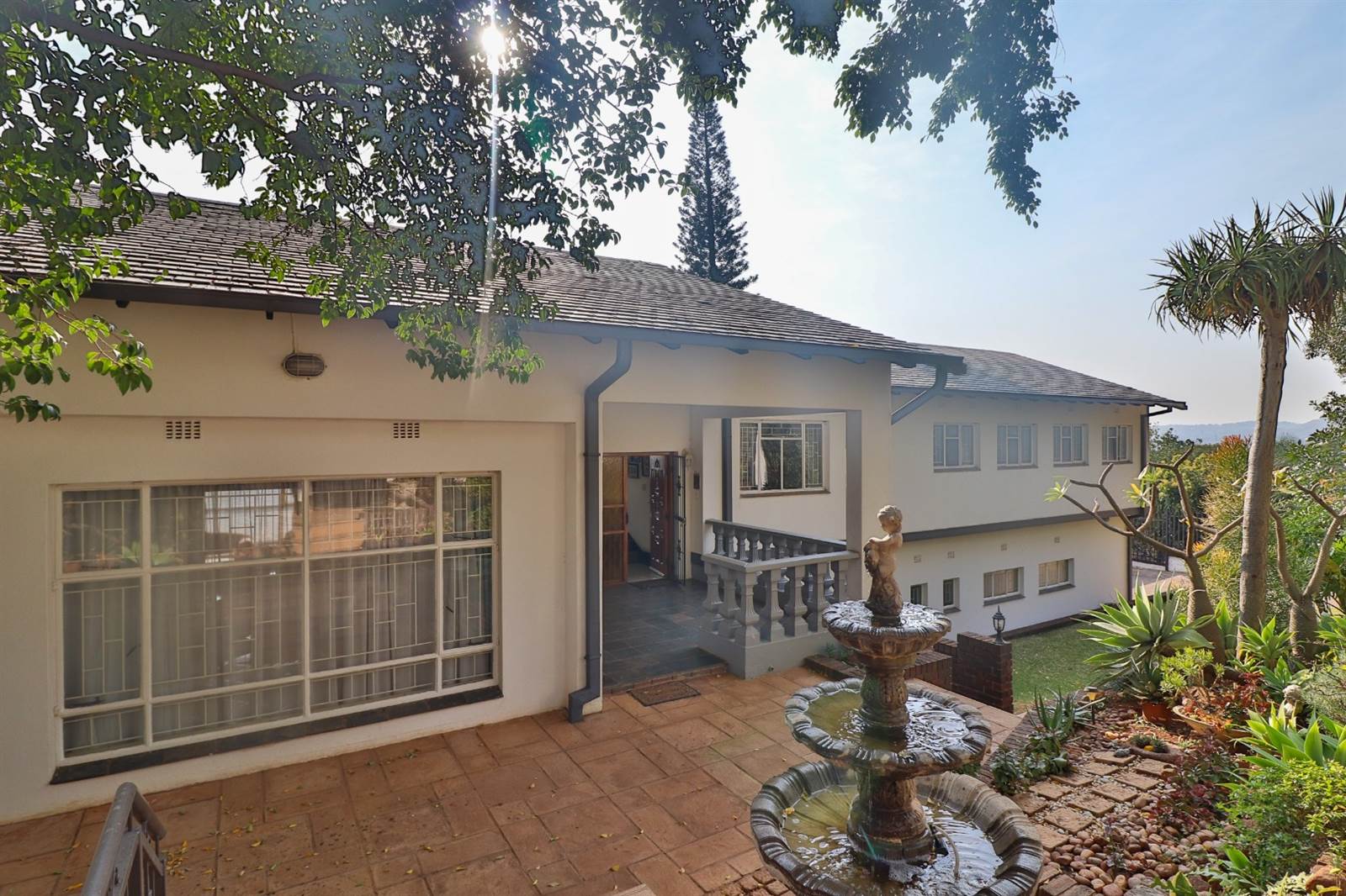 4 Bed House in Protea Park photo number 2
