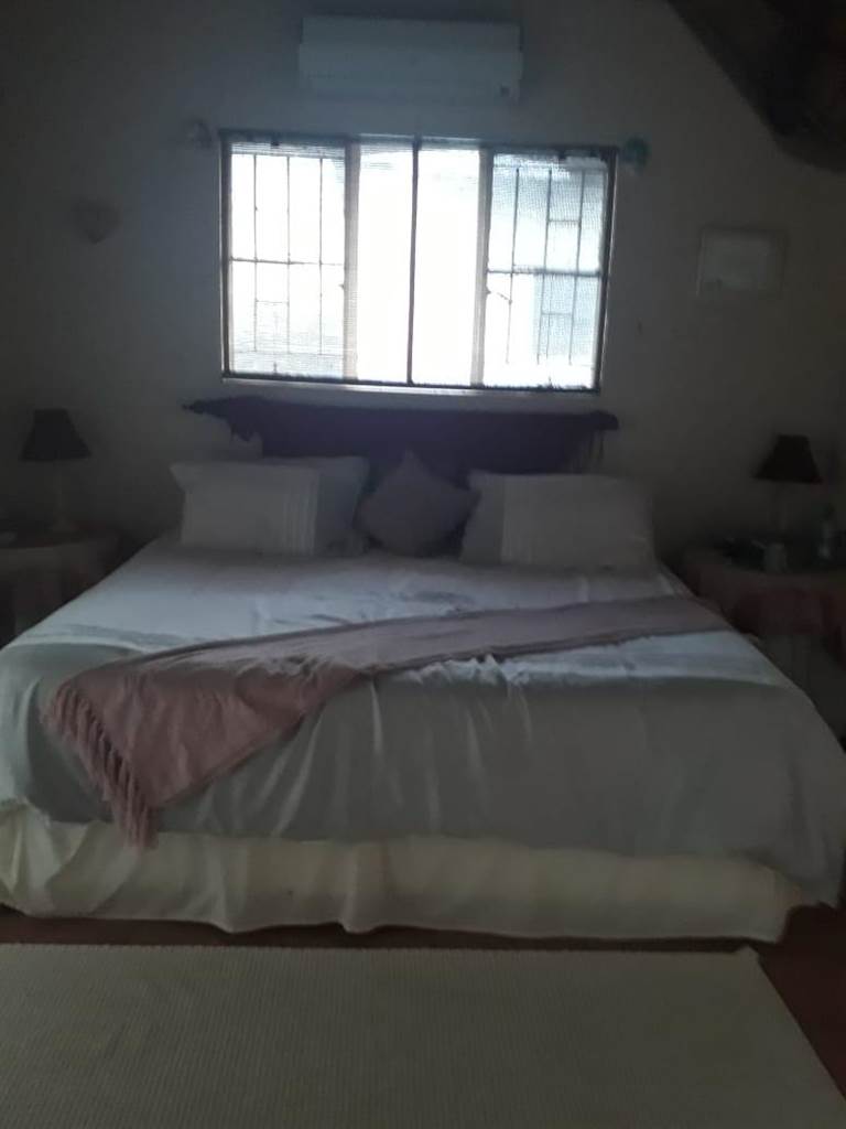 3 Bed Duplex in Phalaborwa photo number 5
